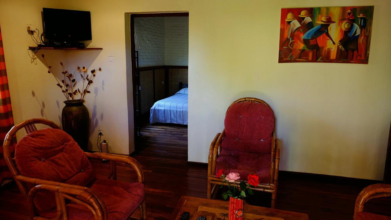 Eco Lodge Les Chambres Du Voyageur Антсирабе Екстериор снимка